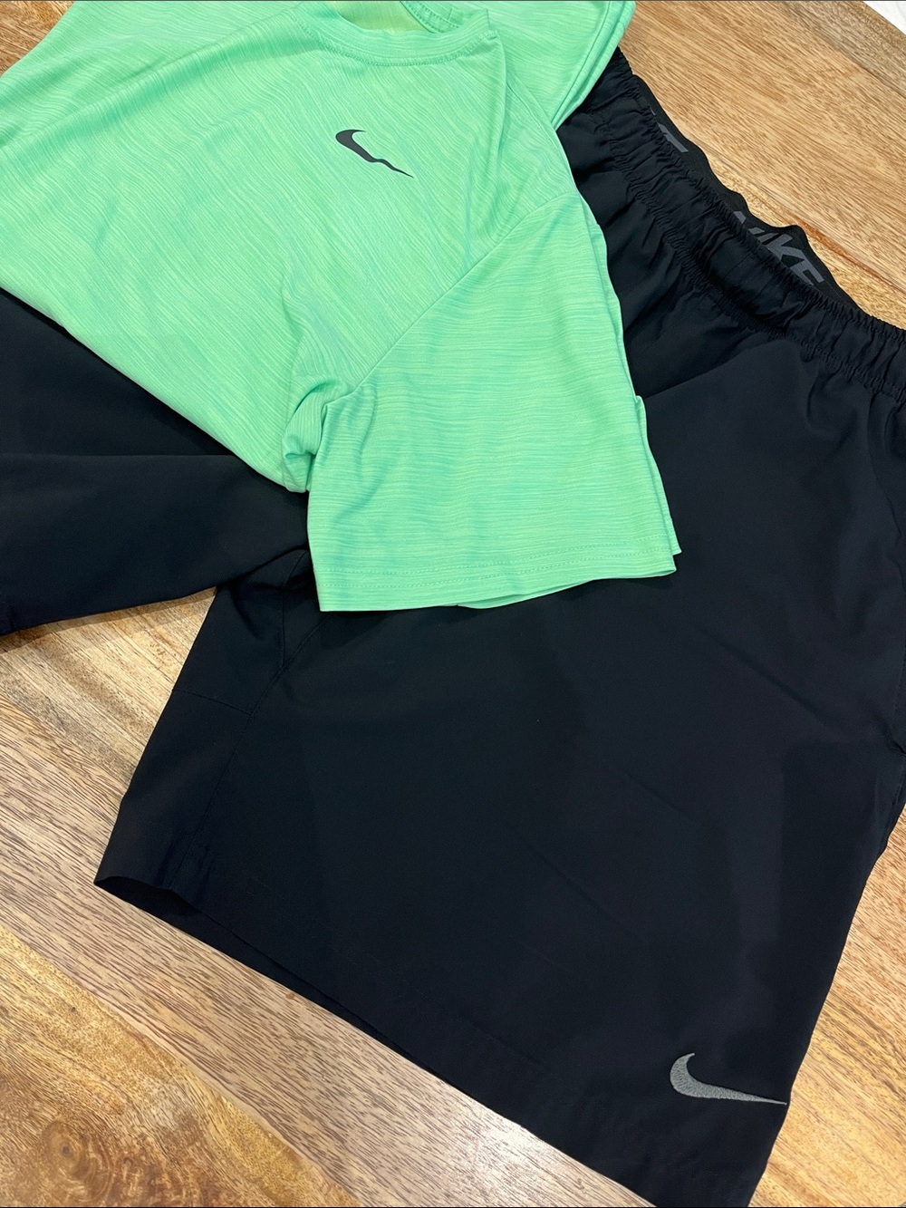 Nike Dri-Fit set